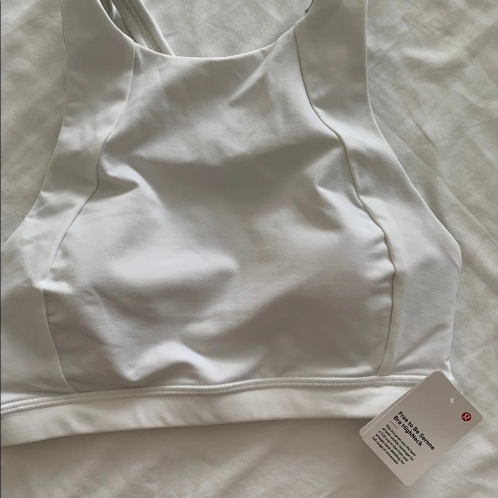 Lululemon Free to Be Serene